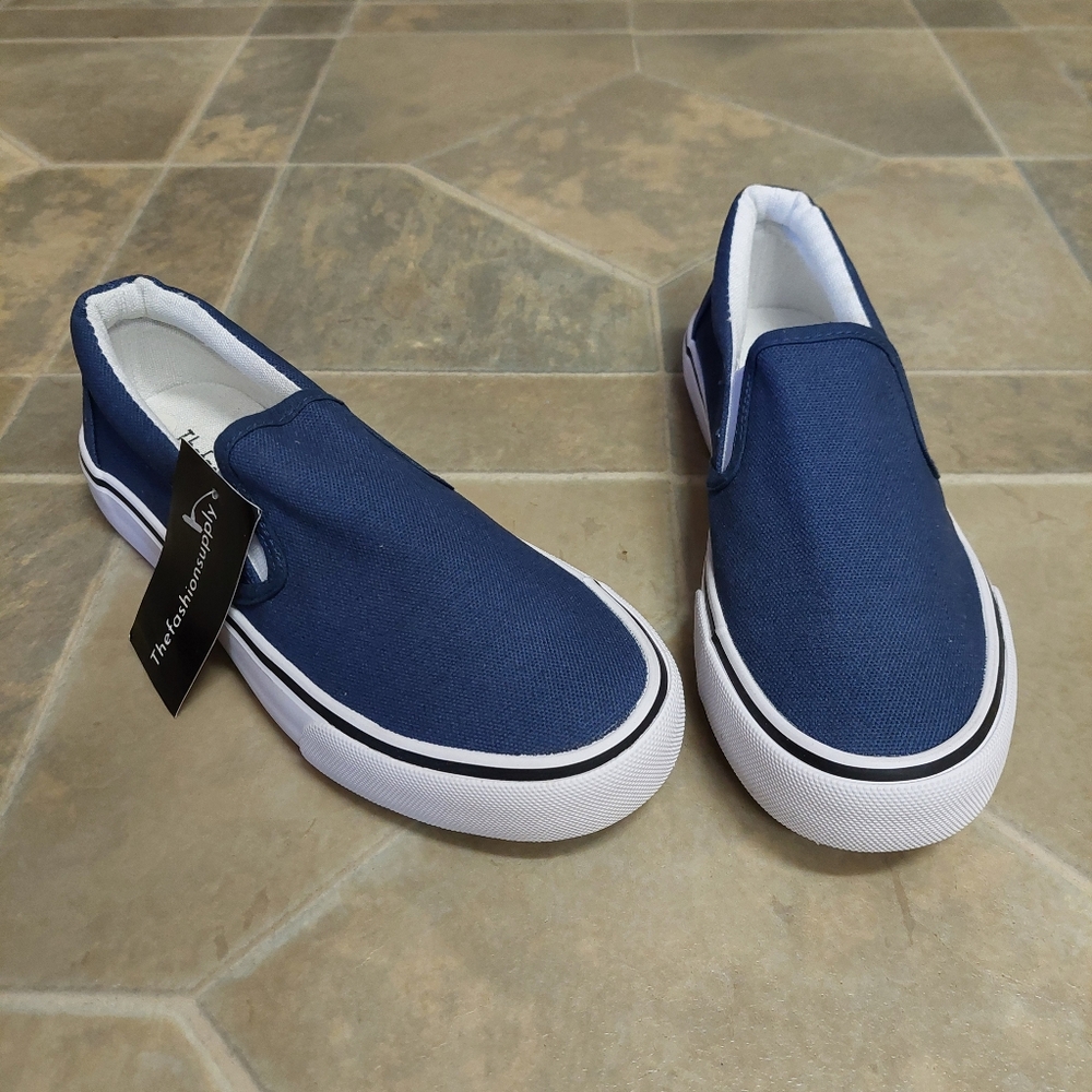 The Fassion Supply Carolina Navy Canvas Shoes Womens Size 6 New